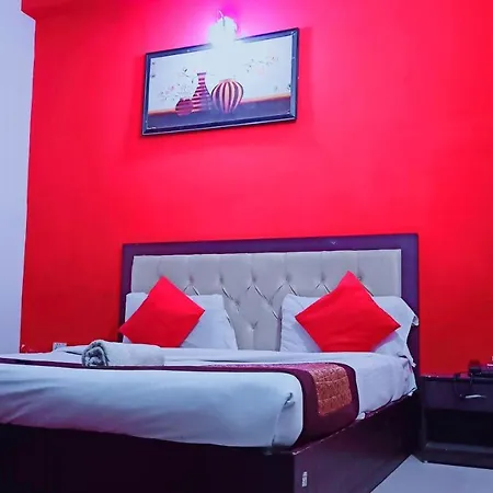 Hotel Galaxy Delhi Airport